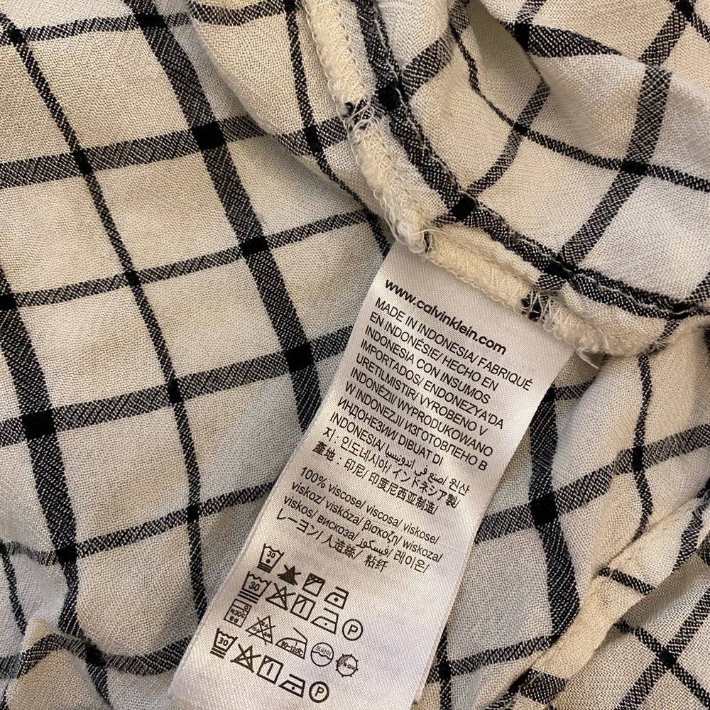 Boxy button down - Picture 2 of 3